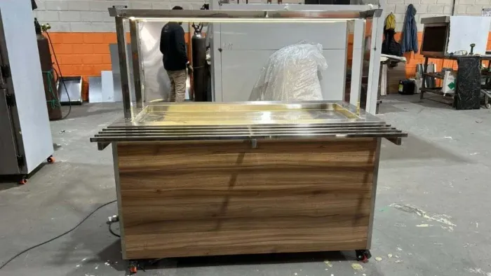 Buffet self service DE PISTA FRIA equivalente a 8 cubas 1/2 1,50x1,02x1,45 (ac)
