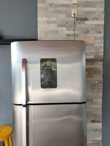Geladeira Electrolux Frost Free 433 litros.