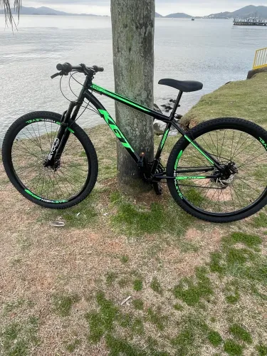 Bicicleta KGT Aro 29, 2 meses de uso + cubo traseiro extra.