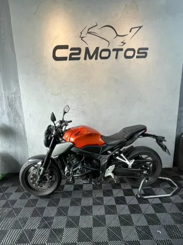 Honda CB 650R 2024 NOVA