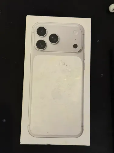 iPhone 17 pro Max 256 branco