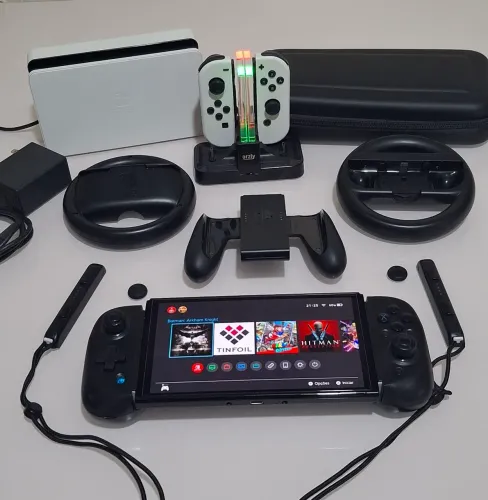 Nintendo Switch Oled Desbloqueado. Cartão 400 GB. Controle extra e acessórios 