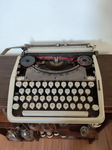Máquina de escrever