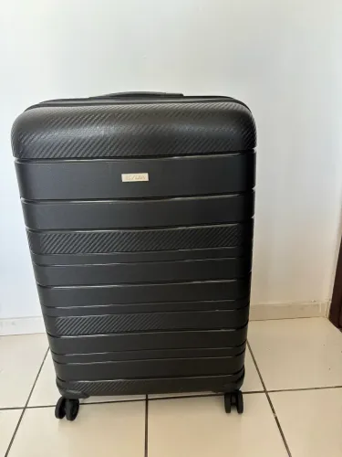 Mala de viagem nova usada uma única vez 32 kg