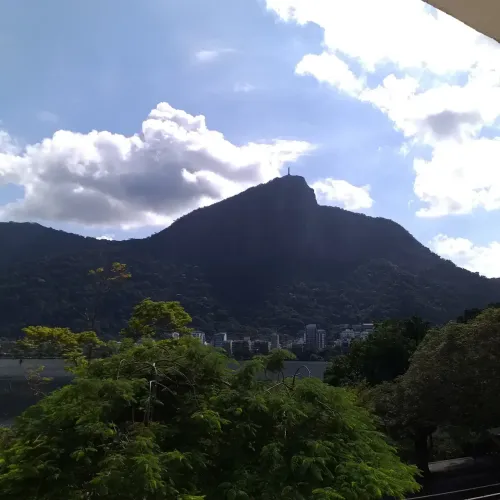 Imóvel para aluguel tem 153 metros quadrados com 2 quartos em Lagoa - Rio de Janeiro - RJ