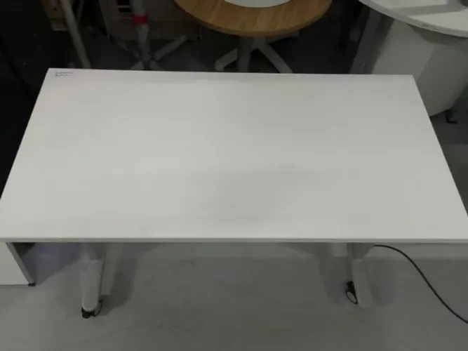 Mesa Para Escritório Pé de Ferro Cinza Dobrável