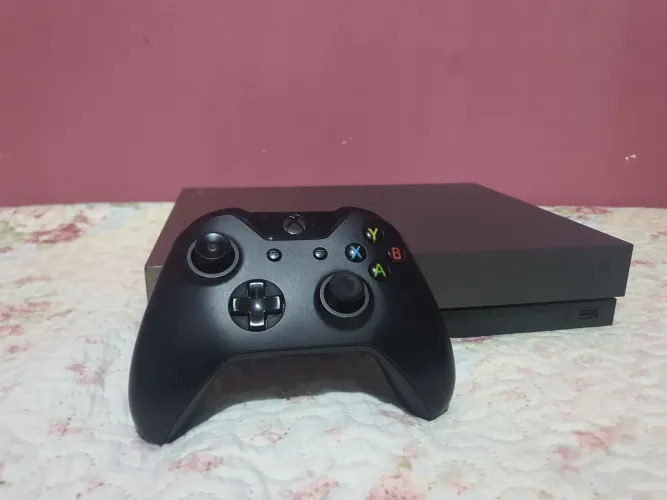 XBOX ONE X 2TB