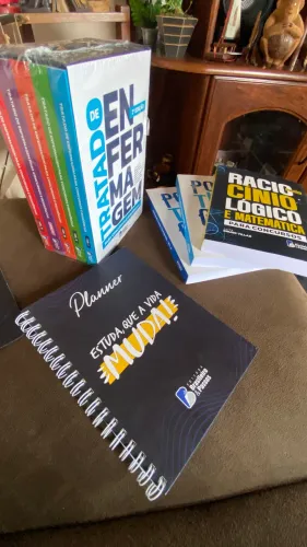 Kit de livros para estudo