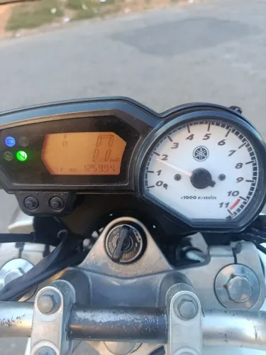 Vendo ou troco por carro