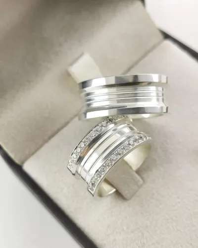 ? Alianças de Prata a Partir de R$199,90 | Sim, Dá Para Garantir Um Par Lindo