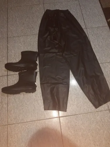Calça de chuva G + Bota 43/44