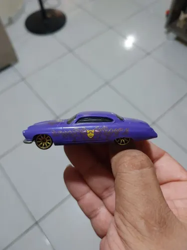 Hot Wheels Fish'd & Chip'd da série temática Despicable Me / Minions