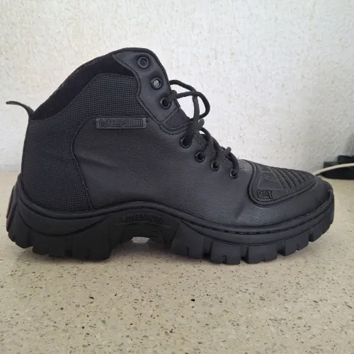 Bota Caterpillar Social e Trabalho