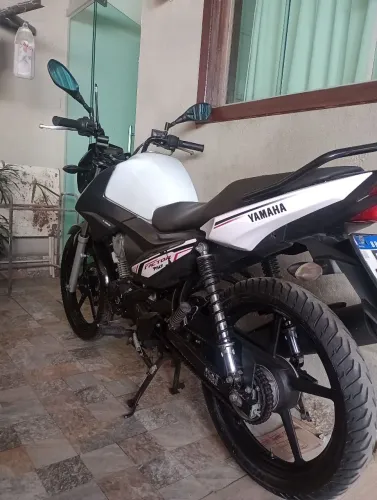 Vendo factor 150 Yamaha 