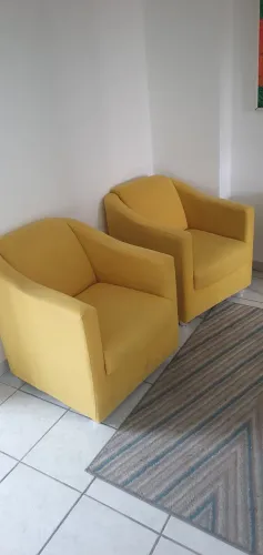 Poltrona de escritório amarela