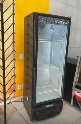 Refrigerador Gelopar Vertical