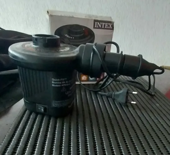 Bomba compressor de ar p encher boias, piscinas , colchão inflavel