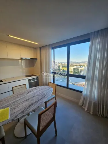 Apartamento à venda no bairro Pedra Branca em Palhoça/SC