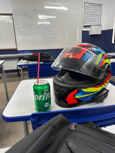 CAPACETE FW3 COM INTERCOMUNICADOR