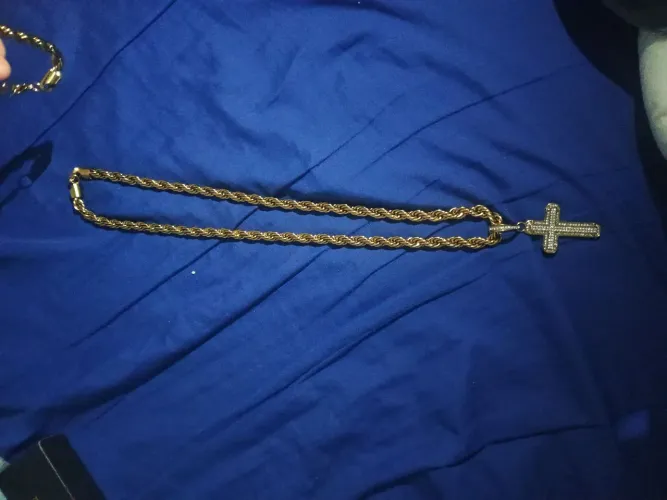 Cordão com pingente de cruz 100% moeda antiga acompanha pulseira