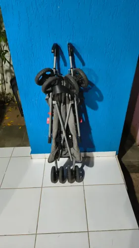 Carrinho de passeio para bebê 