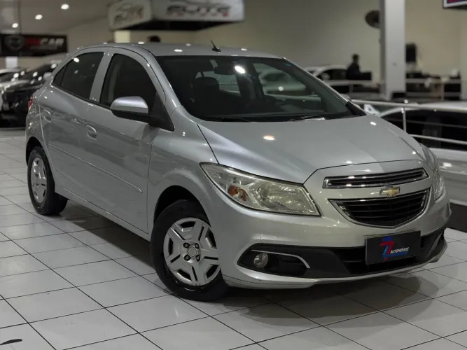 Chevrolet Onix Hatch LT 1.0 8V Flex Mec. 4P 2014