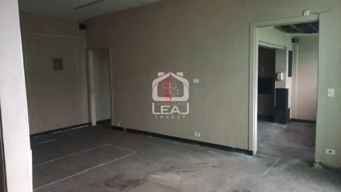 Casa Comercial à Venda | 250m² de Terreno | 170m² Construídos | 5 Salas | 600m do Metrô Vi