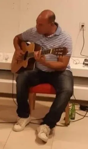Aulas particulares de violão,contrabaixo( r$40h)