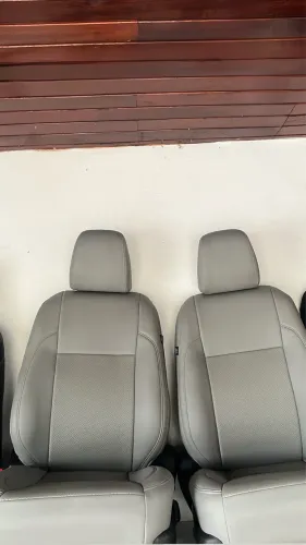 Bancos do corolla 2018