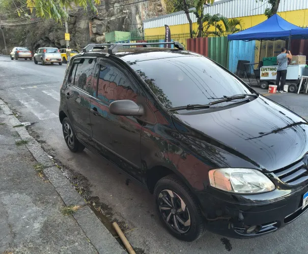 Volkswagen Fox Plus 1.0mi/ 1.0mi Total Flex 8V 4P 2006