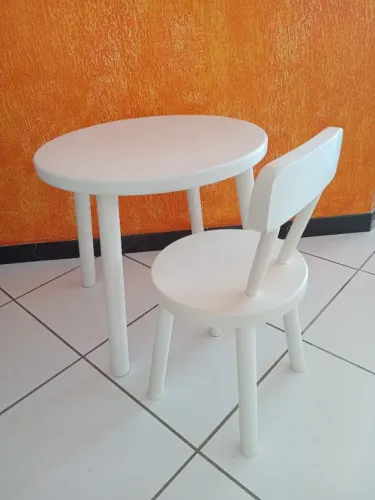 Mesinha em madeira