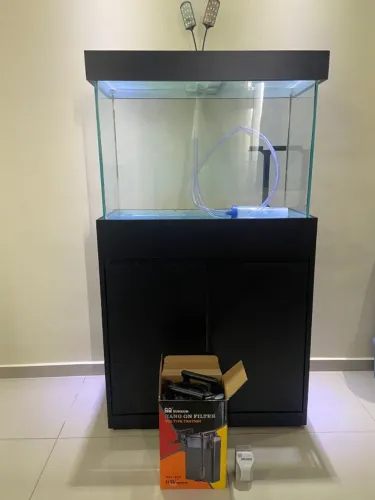 Aquário 100 L completo com móvel