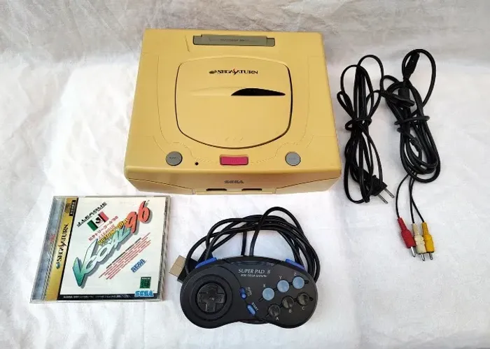 Sega Saturn Japonês Amarelado Mas Funciona Perfeitamente