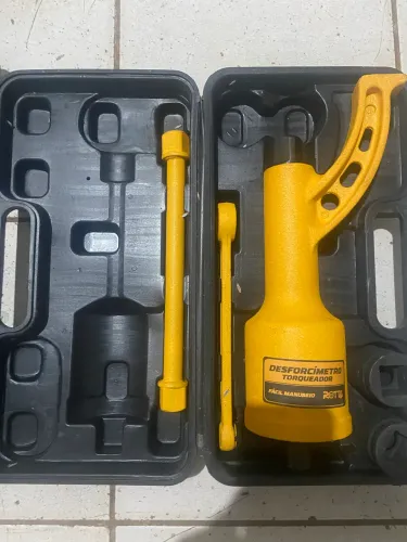 Vendo um desforcimetro 780kgf rolamento E Soquetes 32,33 mm