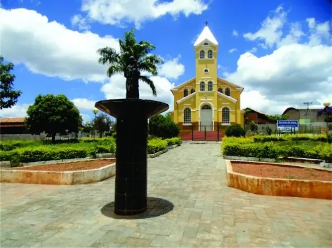 Chácara 1.000m², casa simples, com agua e luz, Jaboticatubas.