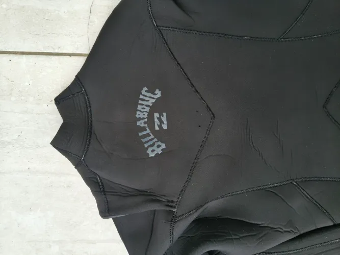 Roupa de borracha Billabong 4.3