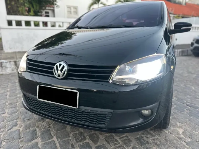 Volkswagen Fox 1.0 MI Total Flex 8V 5P 2014