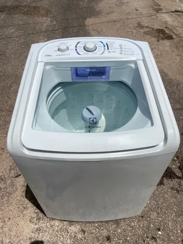 POR 650 REAIS MÁQUINA DE LAVAR ROUPA ELETROLUX 15kgs