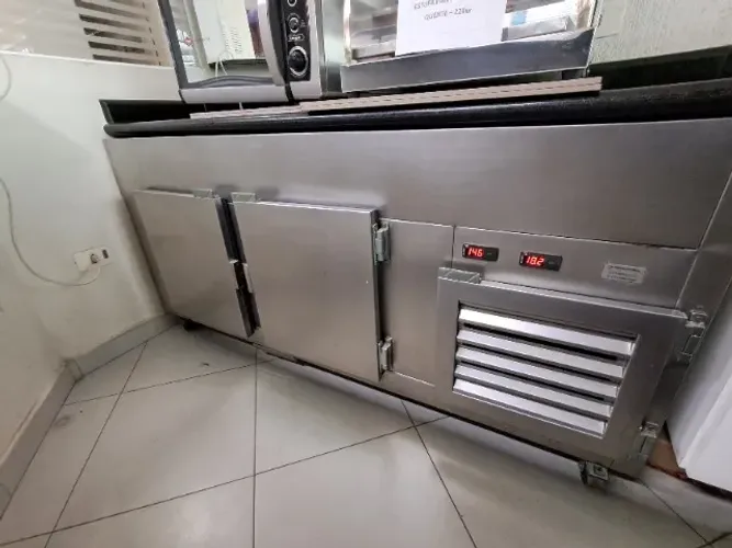 Geladeira e freezer Balcão de aço inox