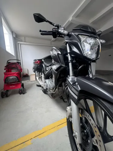 MOTO HONDA 2022 - TWISTER 250