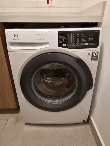 Máquina de Lavar Roupas 11kgs Electrolux