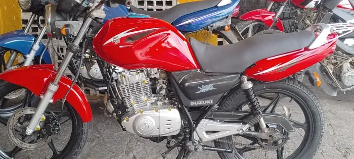 Suzuki yes ano 2009 Primeira Emplacada 2026 sem multas pronta pra transferência.
