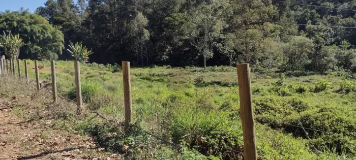 Sítio a venda em lagoinha SP com riacho