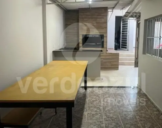 Casa com edícula, 3 quartos, 3 banheiros, próxima à Vila Industrial em Campinas-SP.