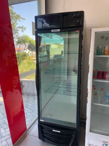 Freezer expositor vertical Fricon 1 porta de vidro