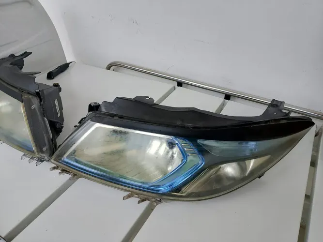 Faróis originais do prisma ltz 2015