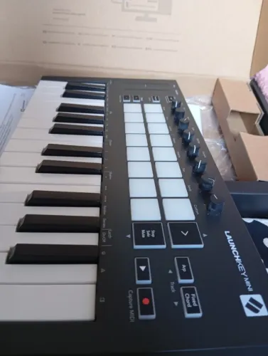 Teclado Novation Louchkey mini 