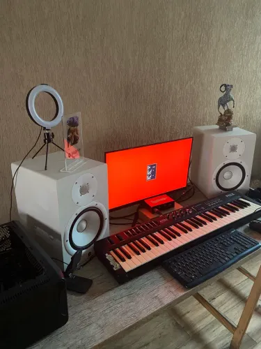 Par de monitores de áudio Yamaha HS8 (leia a descrição)