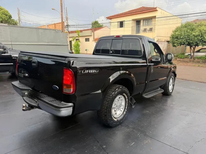 Ford F-250 XLT 4.2 TB Diesel 2003