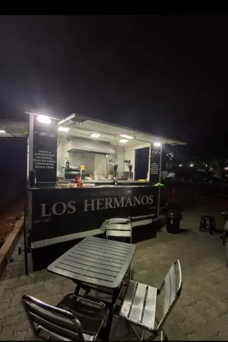 VENDO FOOD TRUCK COM CHOPEIRA
